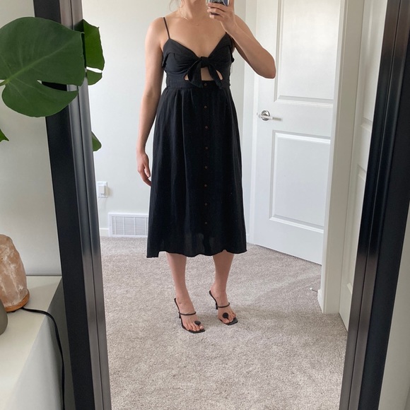 Tie front midi dress - Picture 2 of 4
